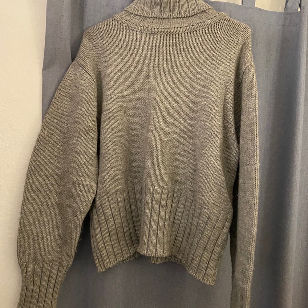 Women’s sweater